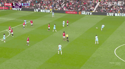 后防漏人！曼联第55分钟丢球，伯恩利1-1扳平